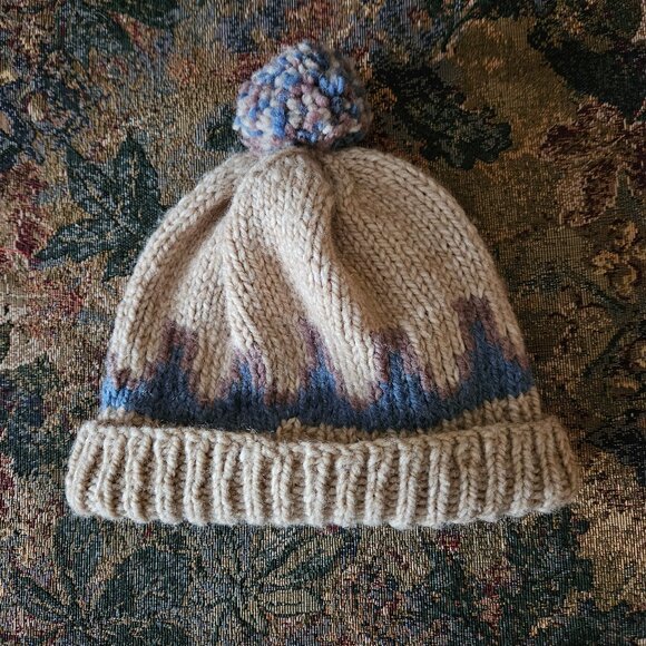 Hand Crafted Accessories - Vintage, hand made knit hat/touque/tuque with a pom-pom, unusual design, size L